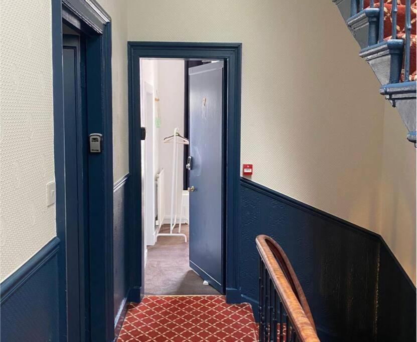 The Kingsview Townhouse - Boutique Hostel Edimburgo Exterior foto
